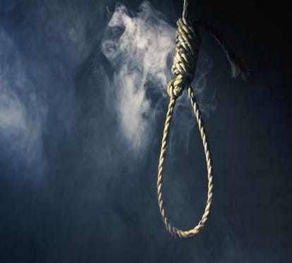 After breakup with girlfriend commit suicide at allahbad