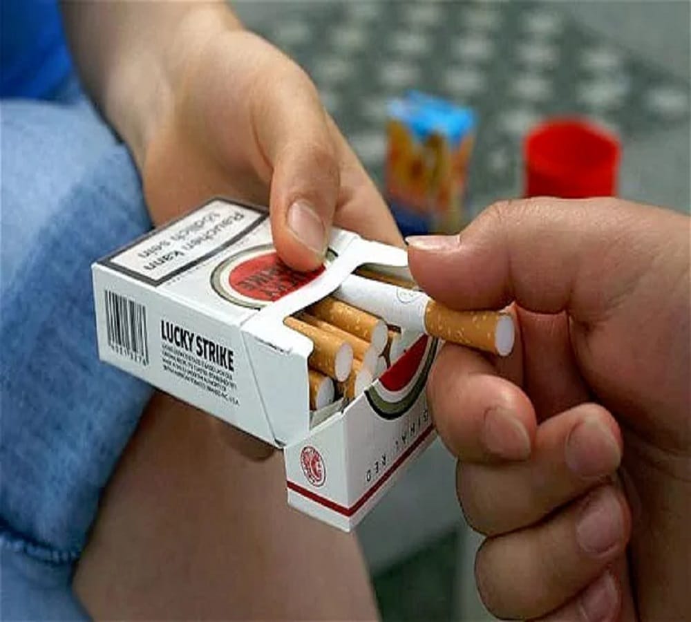 this company gives extra six days holiday to non smokers instead of cigarette breaks