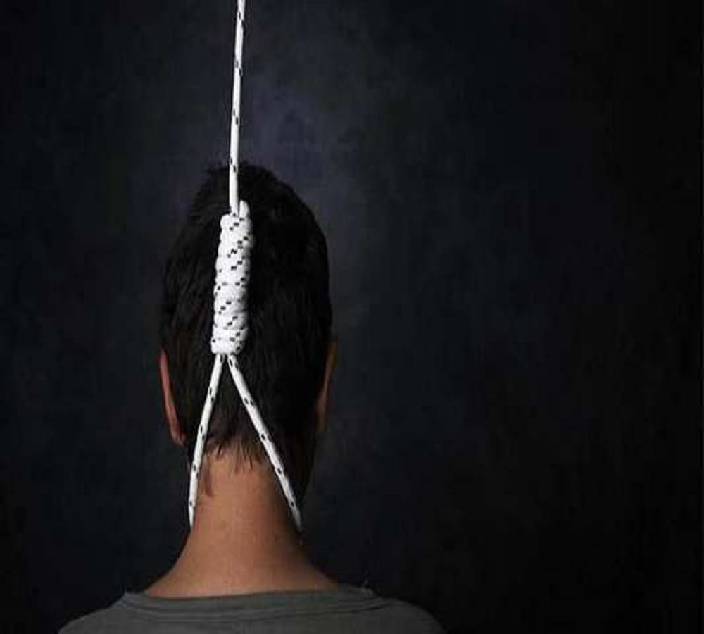 After breakup with girlfriend commit suicide at allahbad