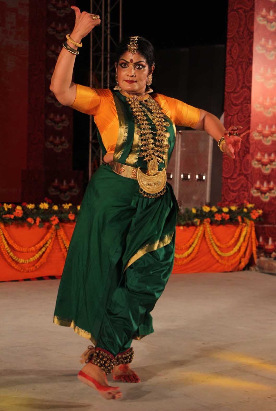 second day of ganga mahotsav, geeta chandran presents bharatanatyam