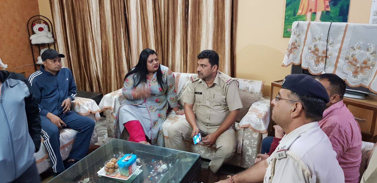 three days girl child thrown outside house at ambala city