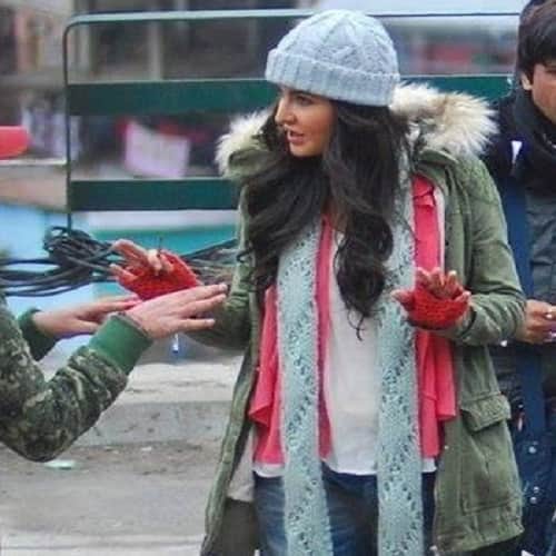 try different scarf looks of Bollywood actresses in this winter season 