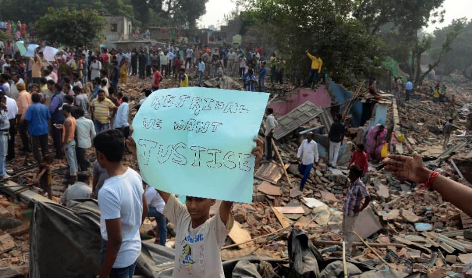 arvind kejriwal reached kathputli colony said himself helpless