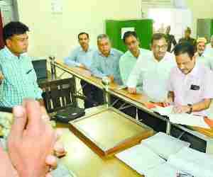 11 nominations filed on second day