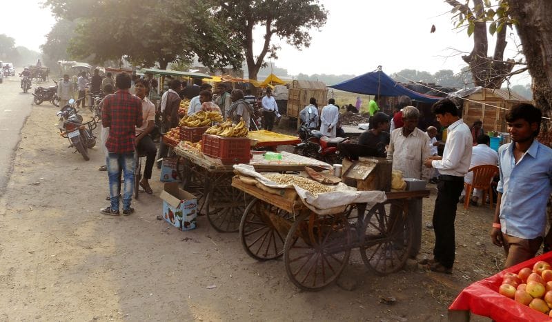 नवीन न्यायालय के सामने सड़कों पर फैला अतिक्रमण