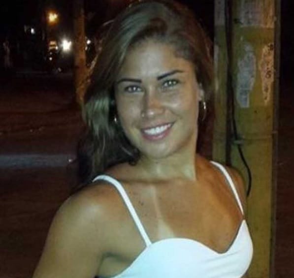 25 years old girl Became Modal Before That she is street sweeper