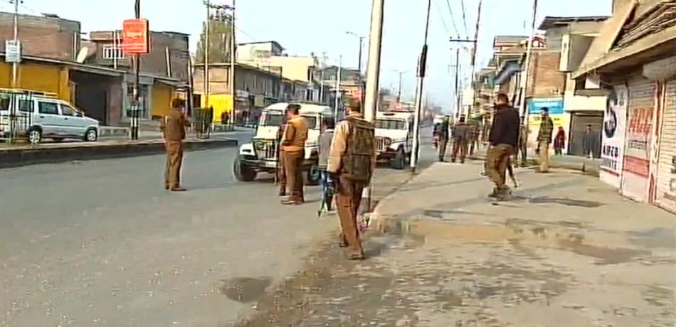 terroeist attack on crpf vehicle in anantnag four soldier injured 