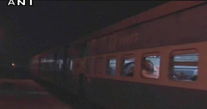 himalayan queen express driver used emergency break, passengers threatened