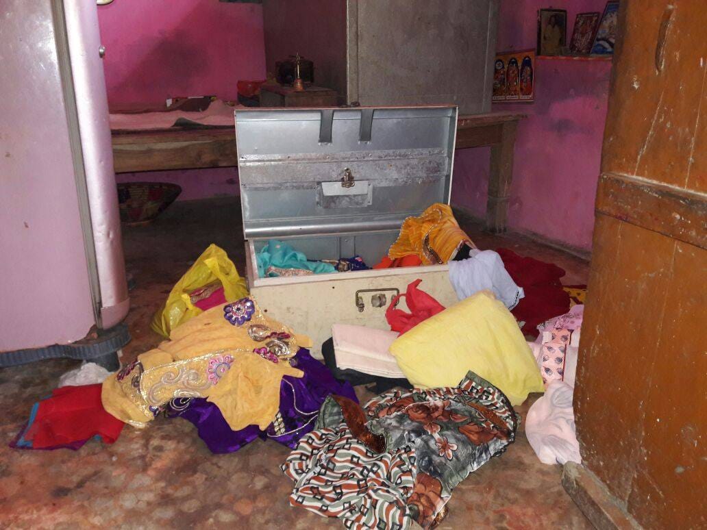  Channel breaks into cash and jewelery