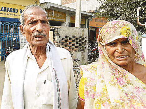 The sculptors blew up 18,000 rupees of Retired Army
