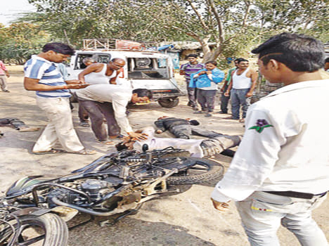 Dump truck, truck driver dies