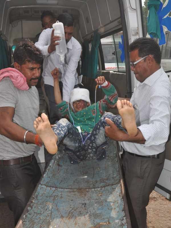 care like guardian in sn medical college agra for injured himachal children
