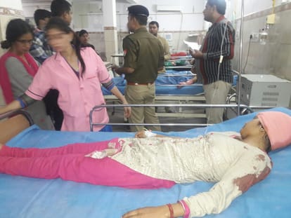 agra administration issued helpline numbers for bus accident