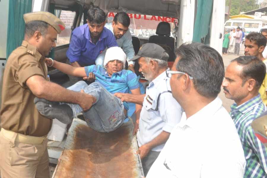 care like guardian in sn medical college agra for injured himachal children