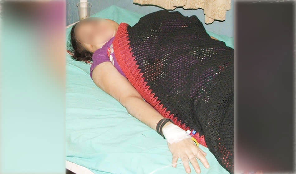 woman accused a baba to molest and grab land took poison in police station 