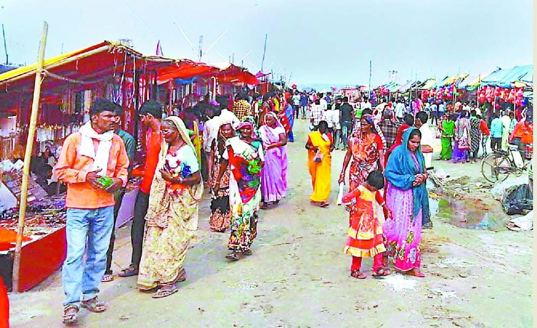 Dhai Ghat fair: A city of tents populated on a sand sheet