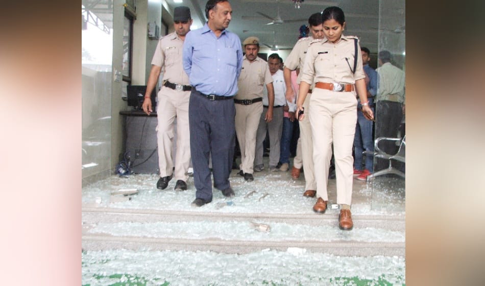 firing in faridabad at businessman place