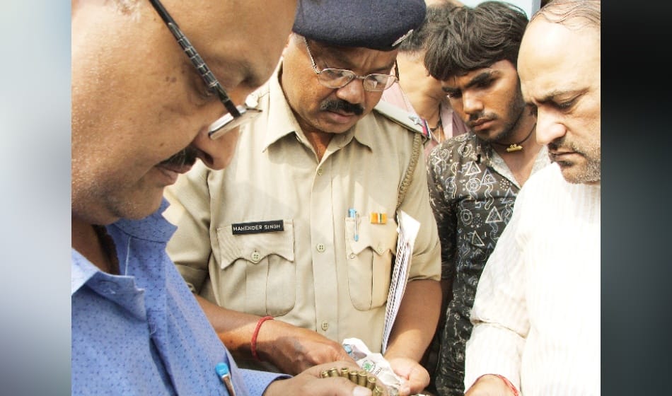 firing in faridabad at businessman place