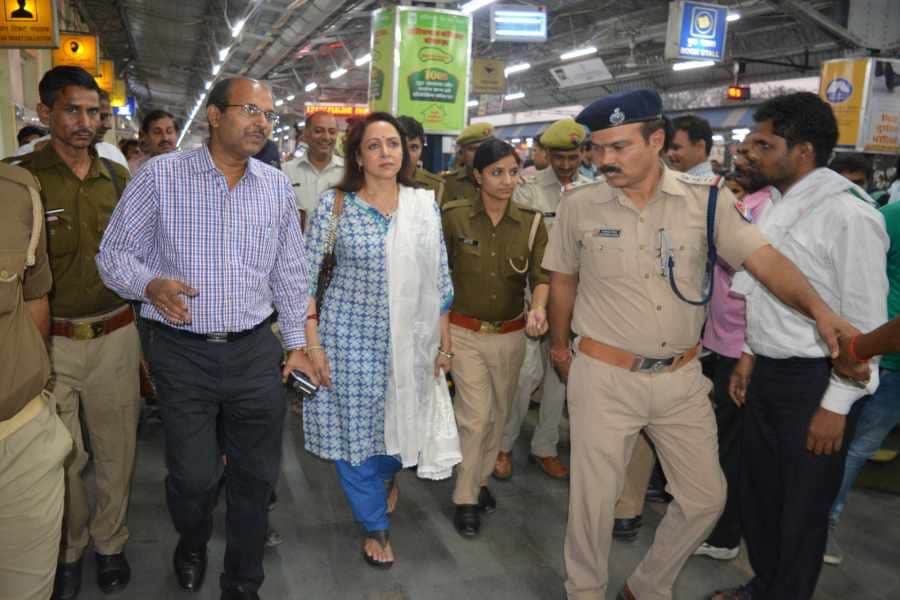 mathura junction station master suspended after security break during hema malini visit