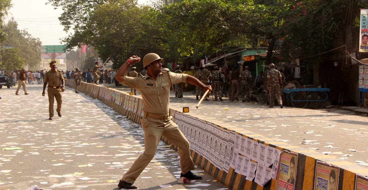 police should not forget the training in front of uncontrolled crowd says specialist