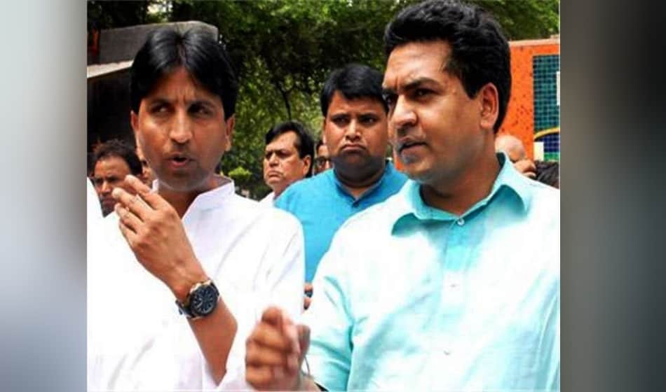 ankit murder case: kumar vishwas and kapil mishra tweeted against kejriwal