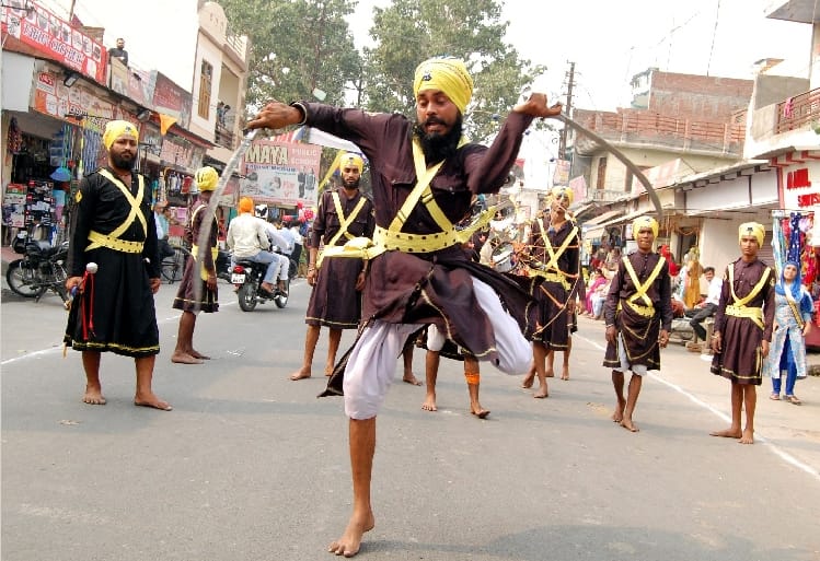 Sikhs removed town kirtan