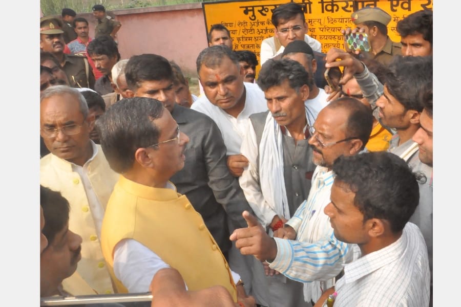 deputy CM distributes cheque to NTPC explosion victim.