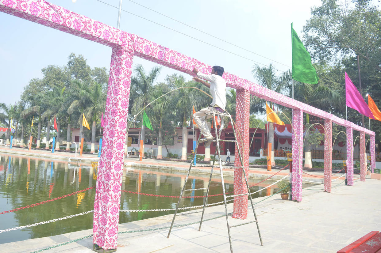 Gorgeous decoration of temples