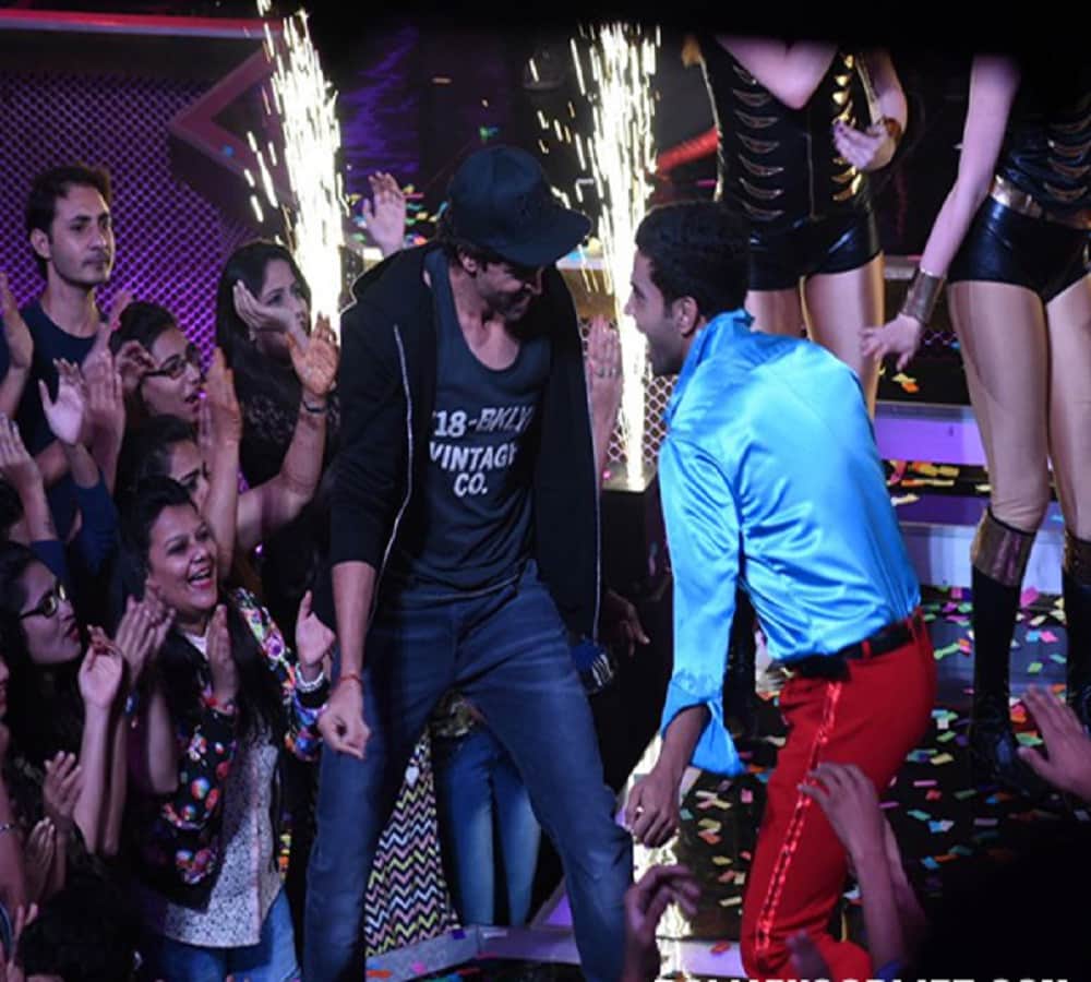 Actor Rajkumar Rao performed dance with Hrithik Roshan in Farah Khan's show Lip Sync Battle