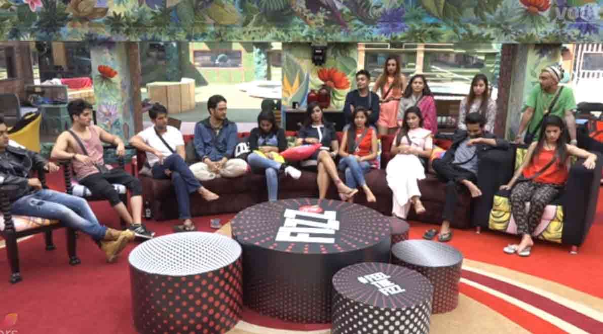 BIGG BOSS 11 PUNEES PEES IN HIS PANT FOR CAPTAINCY