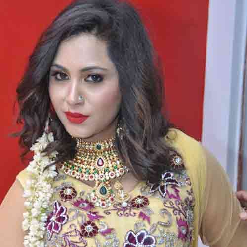 ARSHI KHAN AFTER CAUGHT IN SEX SCANDAL NOW HER SO CALLED HUSBAND IS BOOKIE