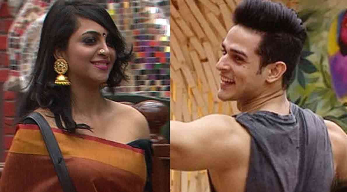 BIGG BOSS 11 ARSHI KHAN SAID THAT PRIYANK WANTS TO KISS HER