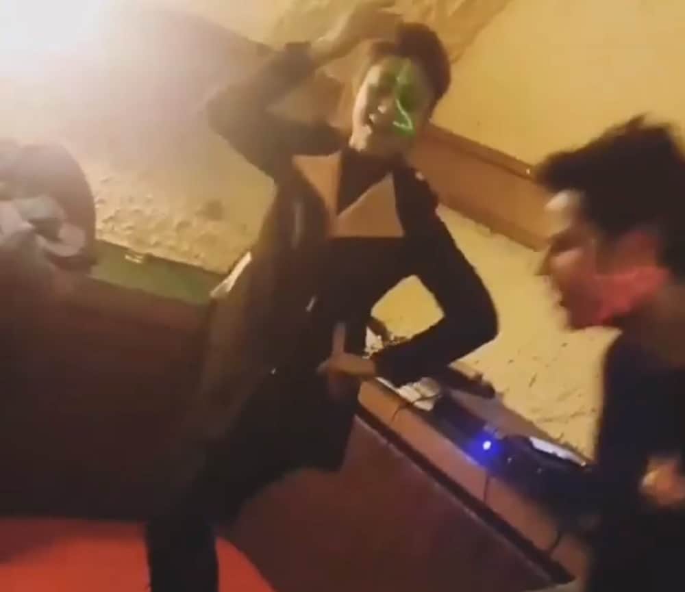 See Vivek Dahiya reaction When A Belly Dancer Got Close To Him In Front Of Divyanka Tripathi