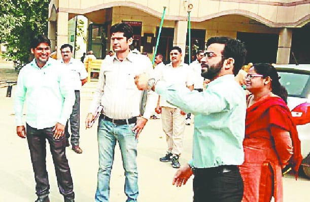 nikay chunav ke liye taiyaari shusru