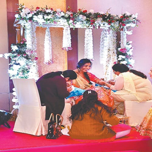 The color of the Mehndi ascended on weddings, see photos
