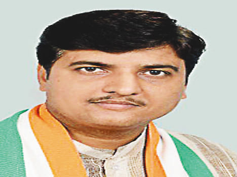 Congress president removed before election