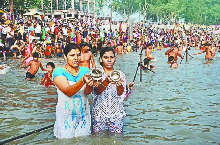 Millions of pilgrims dump faith
