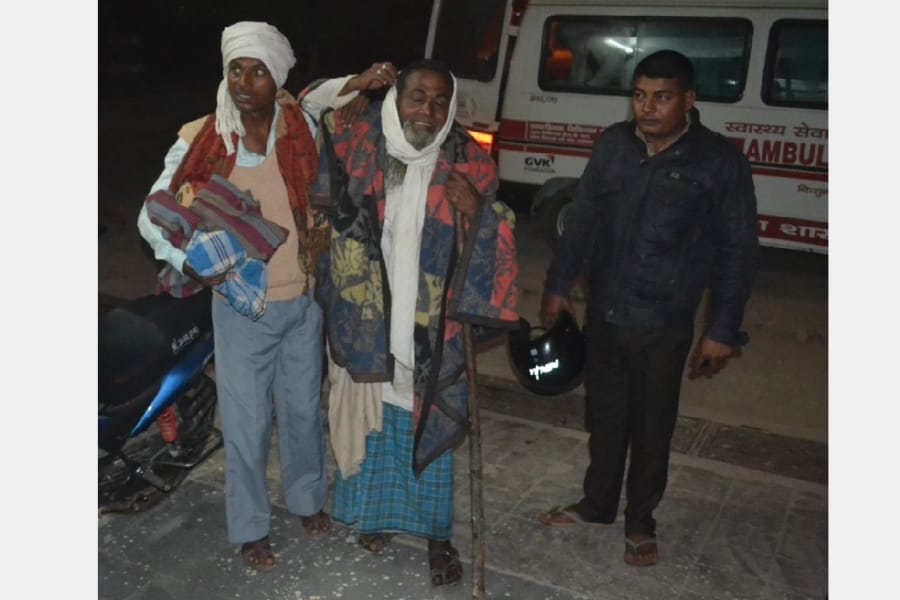 one died and seventeen injured in an accident in shrawasti.