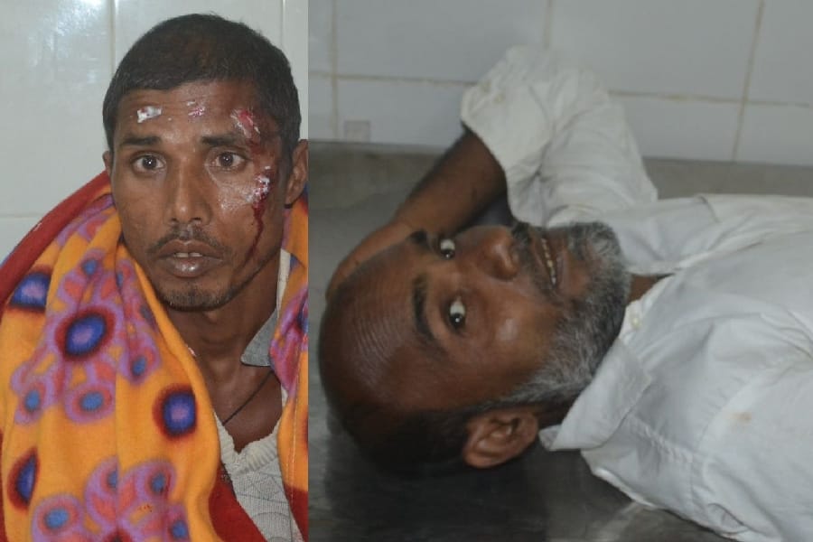 one died and seventeen injured in an accident in shrawasti.