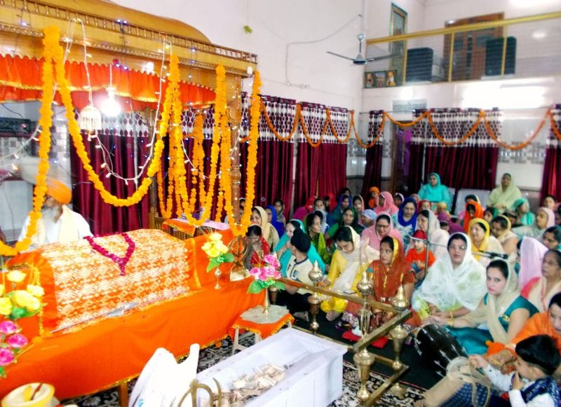 कीर्तन दरबार में किया संगत को निहाल