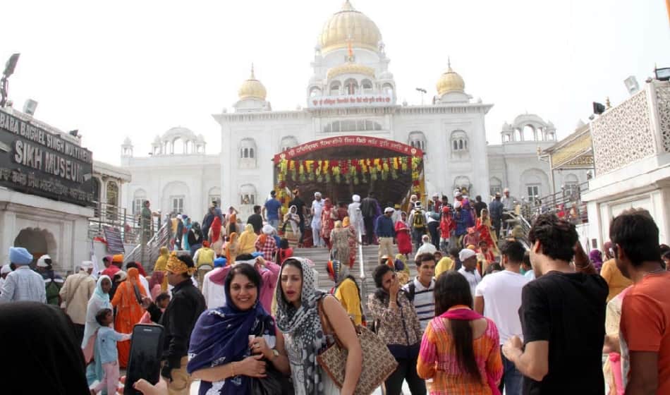 gurpurab celebrated enjoyfully all over world, here is how langar was started first time