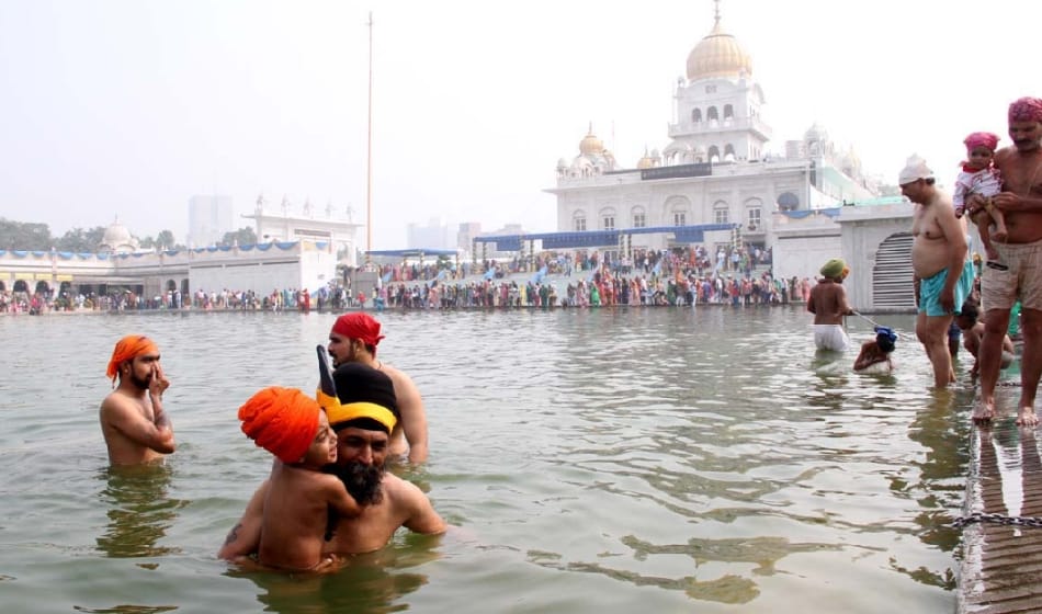 gurpurab celebrated enjoyfully all over world, here is how langar was started first time