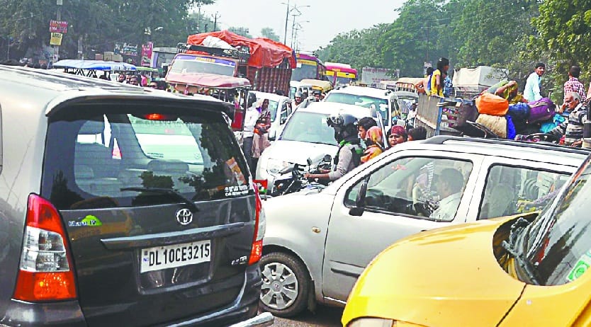 traffic jam on garh road