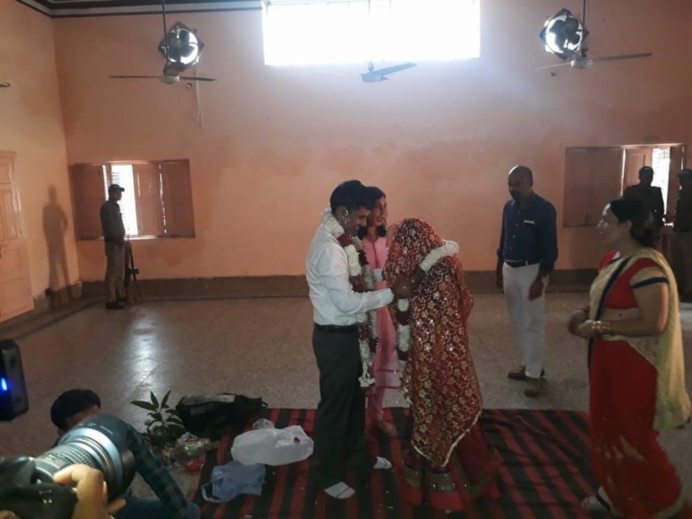 don wedding from jail after four hour payroll in roorkee