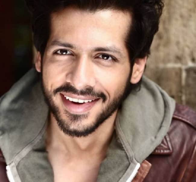 NIHAR PANDYA is paying for being ex boyfriend of deepika padukone
