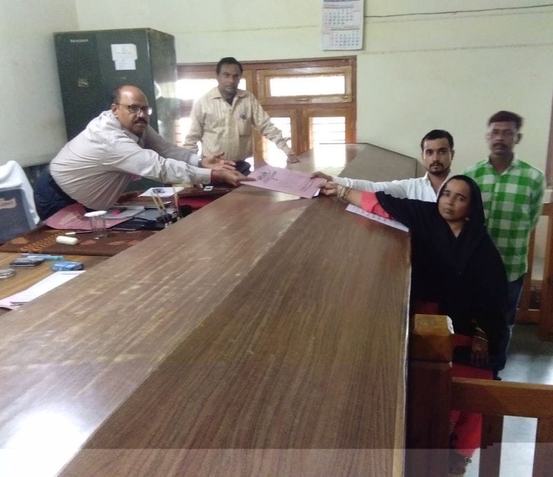 अध्यक्ष पद पर नामांकन का खाता खुला