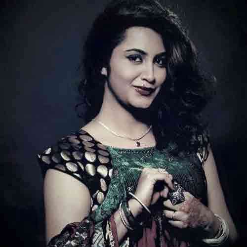 bigg boss 11 arshi khan pr charges actress gehna of 1 crore rupees