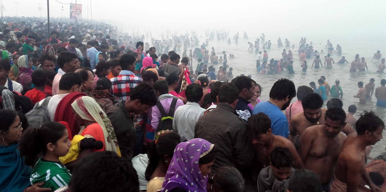 Millions of pilgrims dump in Ganga