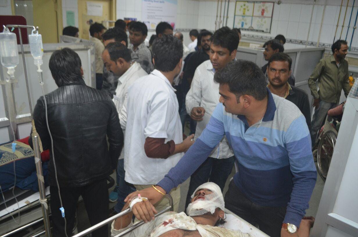 accident in vibhootikhand in Lucknow.