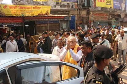 lal krishna advani gets emotional during varanasi visit